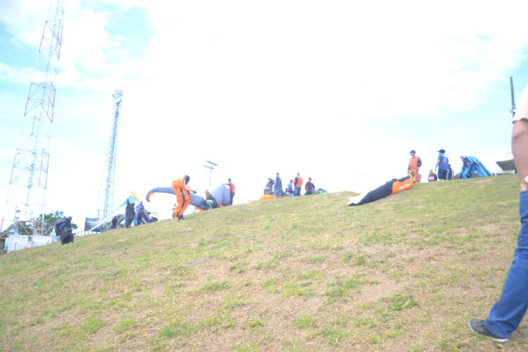 No foco: Veja as fotos do segundo dia da  3ª etapa do Campeonato Mineiro de Voo Livre em Mantena 