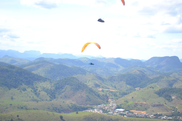 No foco: Veja as fotos do segundo dia da  3ª etapa do Campeonato Mineiro de Voo Livre em Mantena 