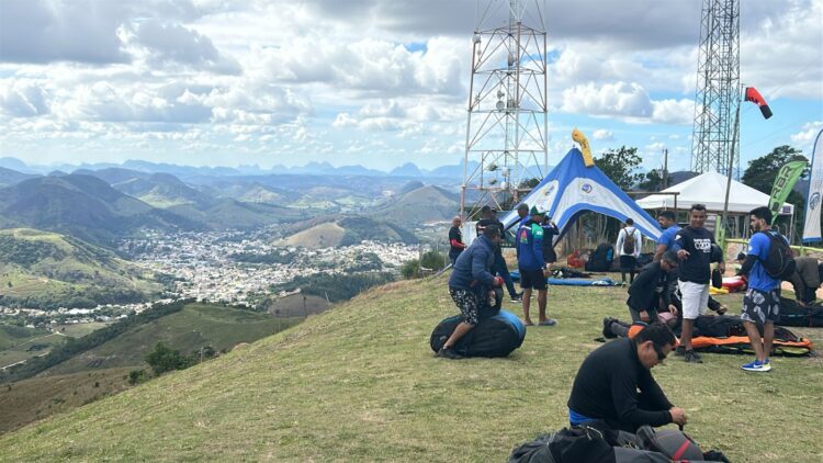 No foco: Veja as fotos do segundo dia da  3ª etapa do Campeonato Mineiro de Voo Livre em Mantena 