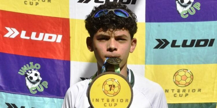 Sua Vida É Destaque:  Luca Sena é tricampeão da 7ª Interior Cup (2023, 2024 e 2025) pelo Sub-14 do Guarani de Campinas em São Paulo 