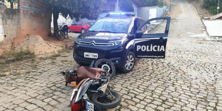 Homem é preso por violência doméstica e dano ao patrimônio público em Mantena