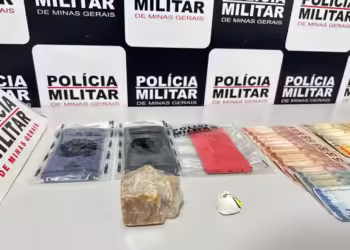 Idosa conhecida como ‘Vovó do Tráfico’ é presa com drogas, em Itabirinha