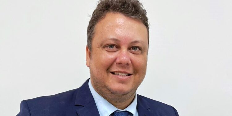 Vereador Michel  abre o verbo pelas Redes Sociais “Tem gente recebendo apenas pra bajular”