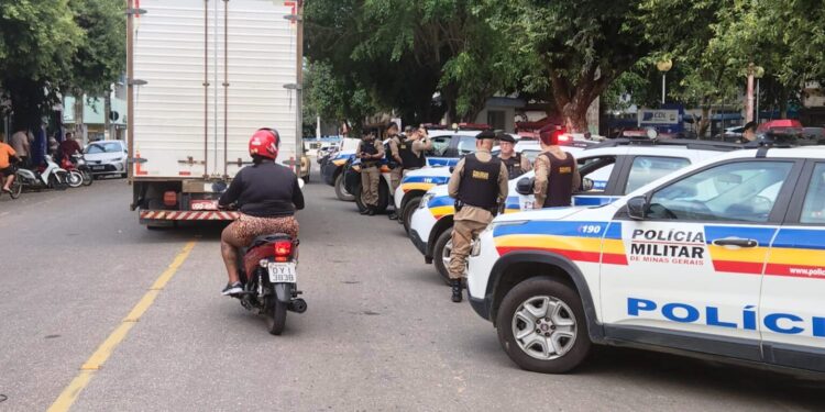 Polícia Militar intensifica fiscalização de trânsito com foco na prevenção de acidentes em Mantena 