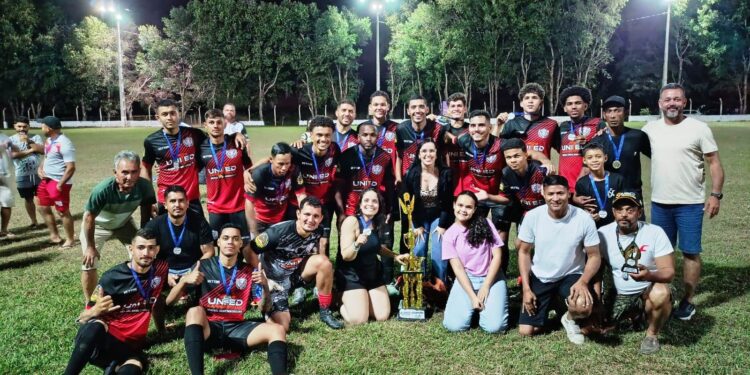 Santa Rita vence o União de Ariranha e levanta a Taça da Amizade em Limeira de Mantena