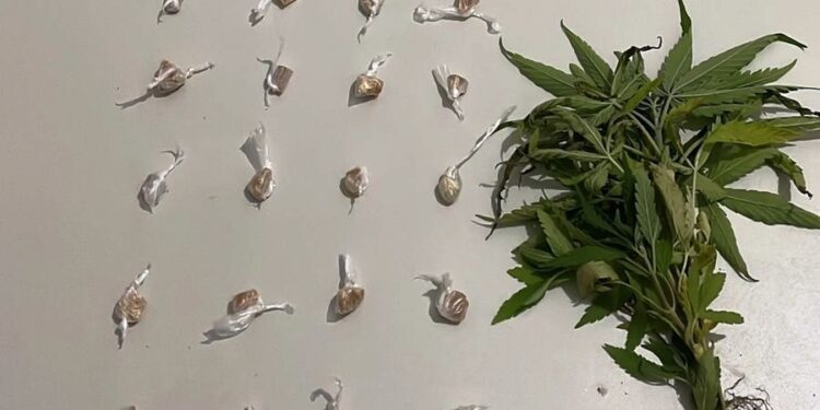 PM prende homem e apreende menor por tráfico de drogas no Pires de Albuquerque em Mantena