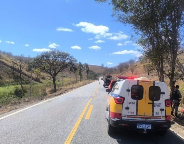 Acidente na Rodovia MGC-381, em Divino das Laranjeiras, deixa duas vítimas fatais e uma ferida