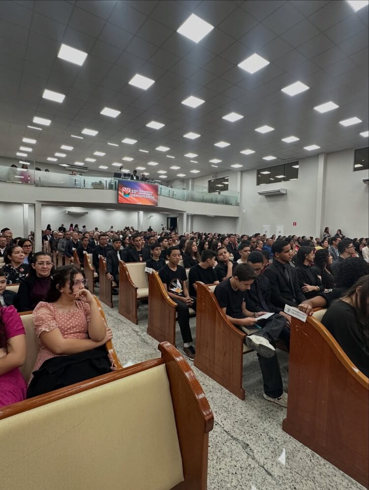 Prefeito Gentil participa da 10ª Conferência Missionaria na Igreja Assembleia de Deus em Mantena