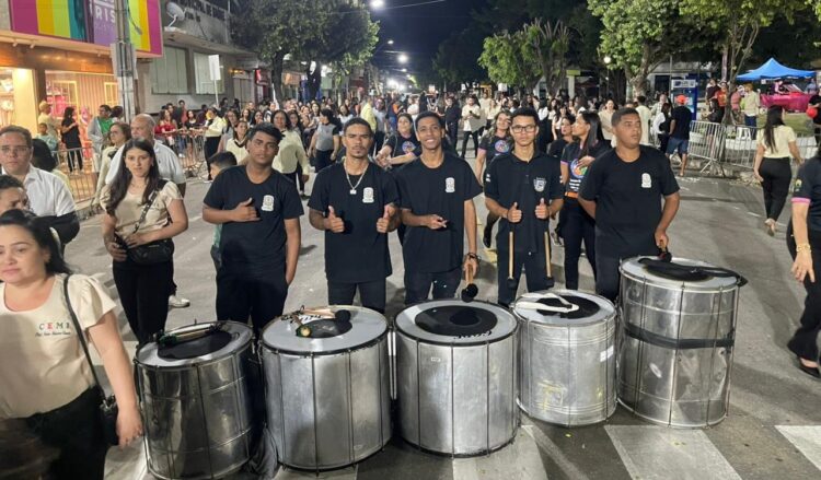 Sob a batuta do Maestro Marcelo Santos Banda Marcial Osvaldo Lino se apresentou celebrando a  Independência do Brasil em Mantena e região