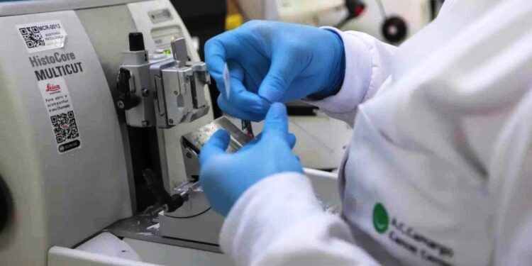 NOVEMBRO AZUL – Cura de câncer de próstata pode chegar a até 98%