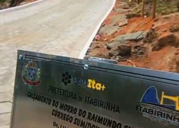 Prefeitura inaugura o calçamento no Morro do Raimundo Silvério no Córrego Sumidouro em Itabirinha 