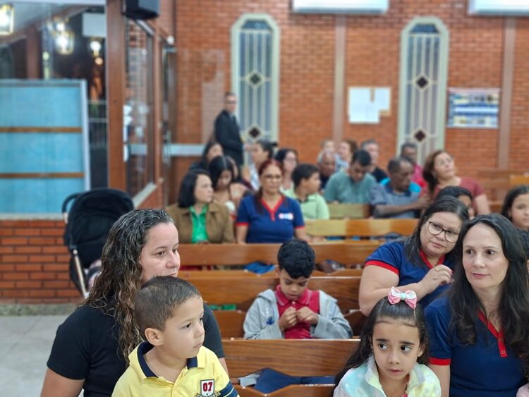 Veja como foi o Seminário de Evangelização de Crianças, Intermediários e Adolescentes na Igreja Cristã Maranata do Santos Prates 1 em Mantena