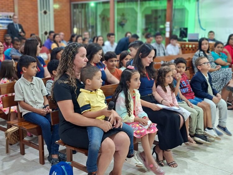 Veja como foi o Seminário de Evangelização de Crianças, Intermediários e Adolescentes na Igreja Cristã Maranata do Santos Prates 1 em Mantena