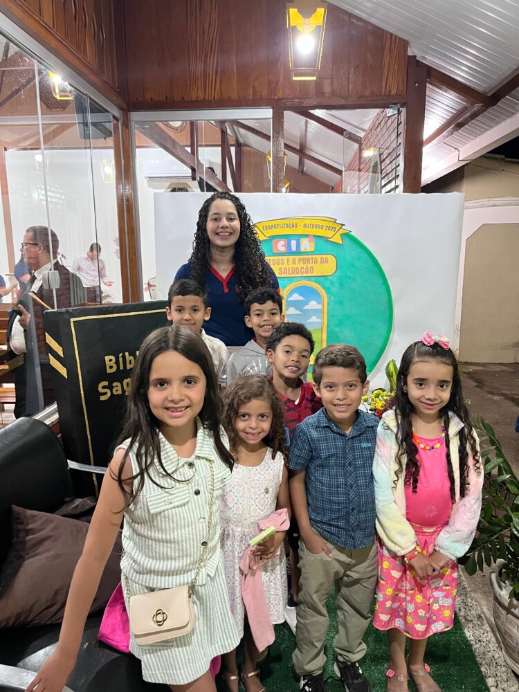 Veja como foi o Seminário de Evangelização de Crianças, Intermediários e Adolescentes na Igreja Cristã Maranata do Santos Prates 1 em Mantena