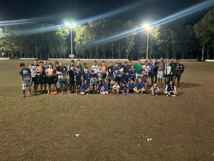 Projeto Fábrica de Sonhos realiza intercâmbio de futebol no Distrito de Limeira de Mantena