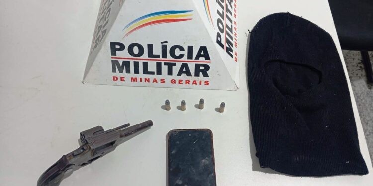 Polícia Militar evita homicídio e prende homem por porte ilegal de arma de fogo em Mantena