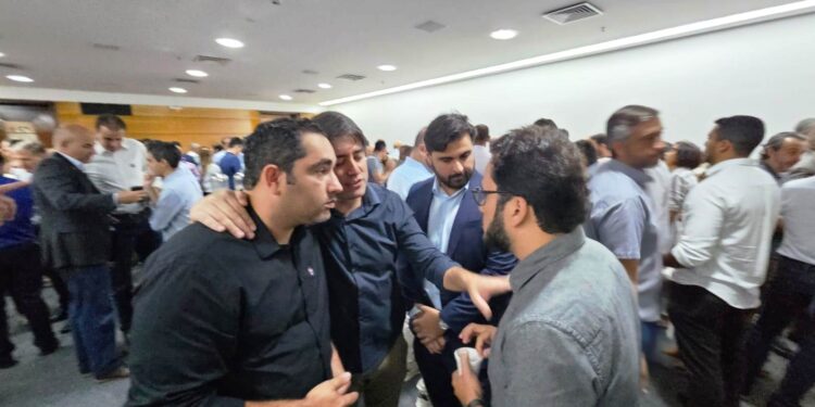 Prefeito de Itabirinha, Dr. Lucas Donádia, participou em Belo Horizonte da filiação de Mateus Simões, vice de Zema, no PSD