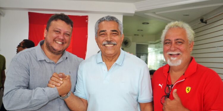 Novo Presidente do PT, Mário România,  recebeu o  Deputado Federal Leonardo Monteiro em Mantena; Vereador Michel marcou presença