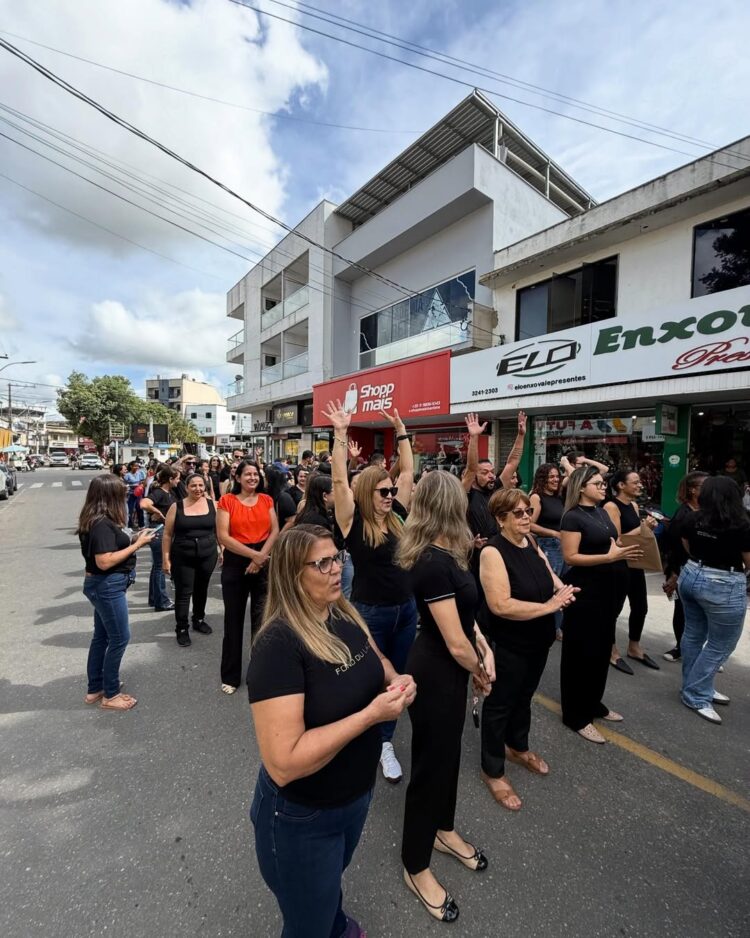 Secretaria de Saúde promove passeata do combate à Dengue em Mantena, veja como foi …