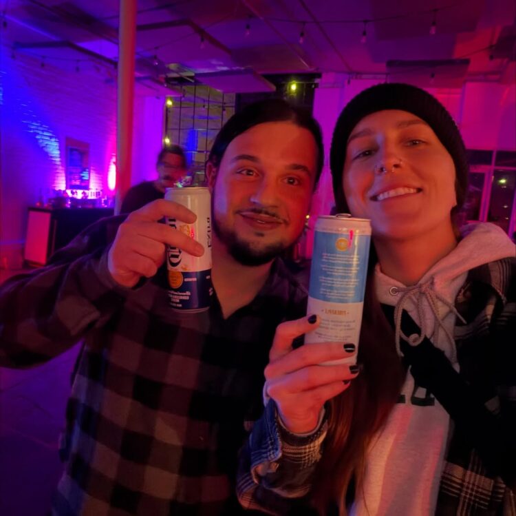 De Mantena para o Mundo: Gabriel Eberle Brilha nos Palcos dos Estados Unidos com a Banda Hyber