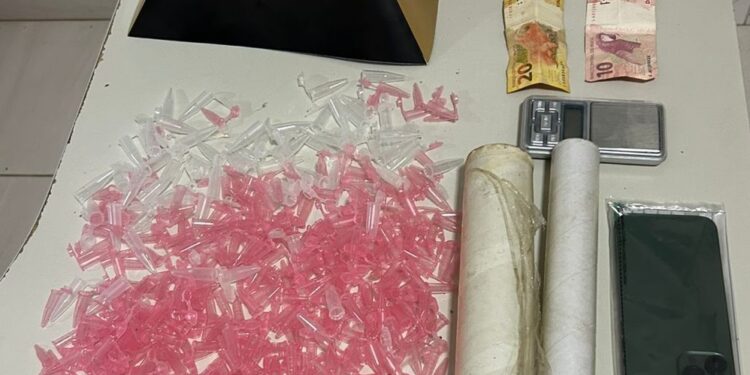 Polícia Militar prende homem por tráfico de drogas em São João do Manteninha, Leste de Minas