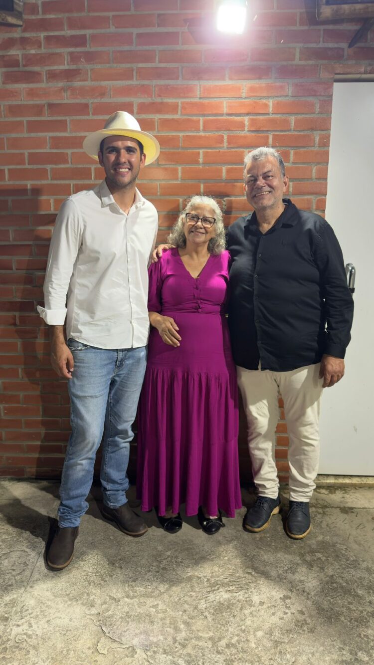 Fé e Gratidão: Marquinhos da Saúde Celebra Milagre com Culto de Ações de Graças em São João do Manteninha