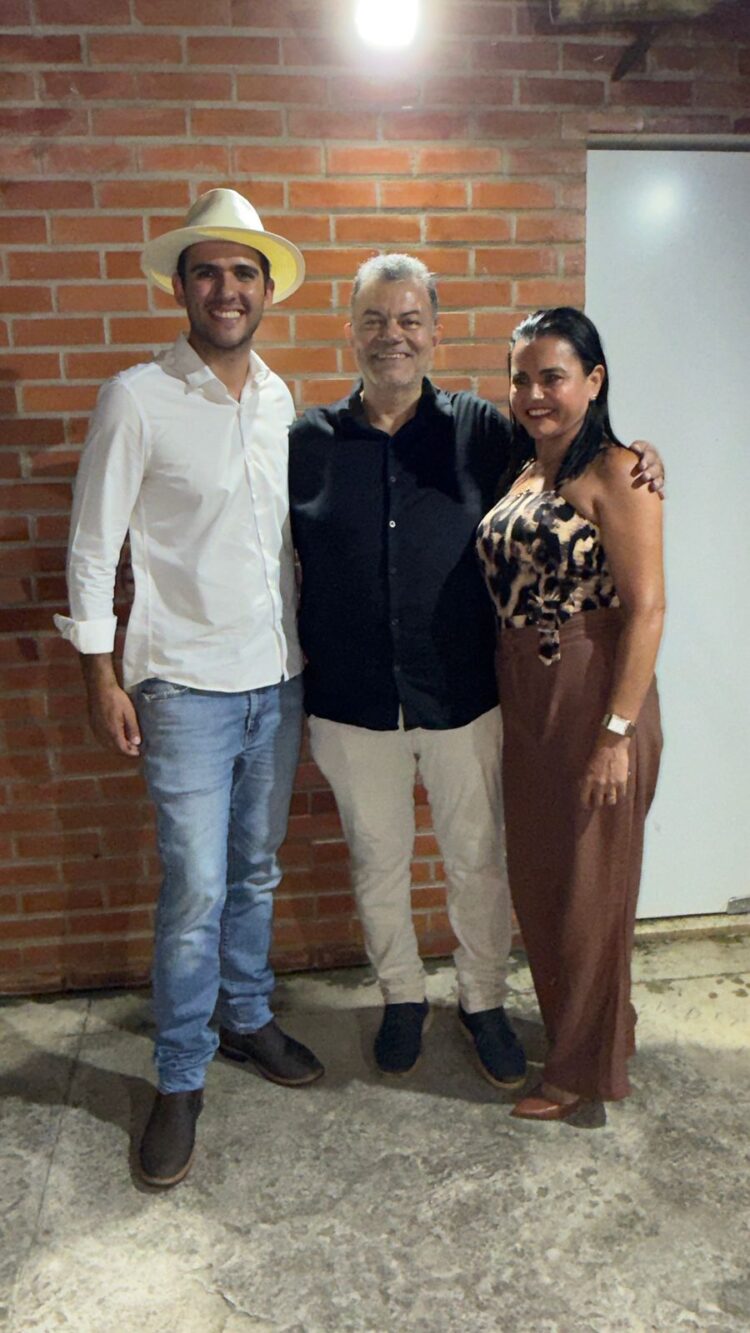 Fé e Gratidão: Marquinhos da Saúde Celebra Milagre com Culto de Ações de Graças em São João do Manteninha