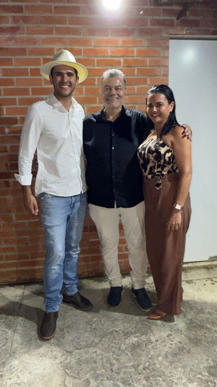 Fé e Gratidão: Marquinhos da Saúde Celebra Milagre com Culto de Ações de Graças em São João do Manteninha