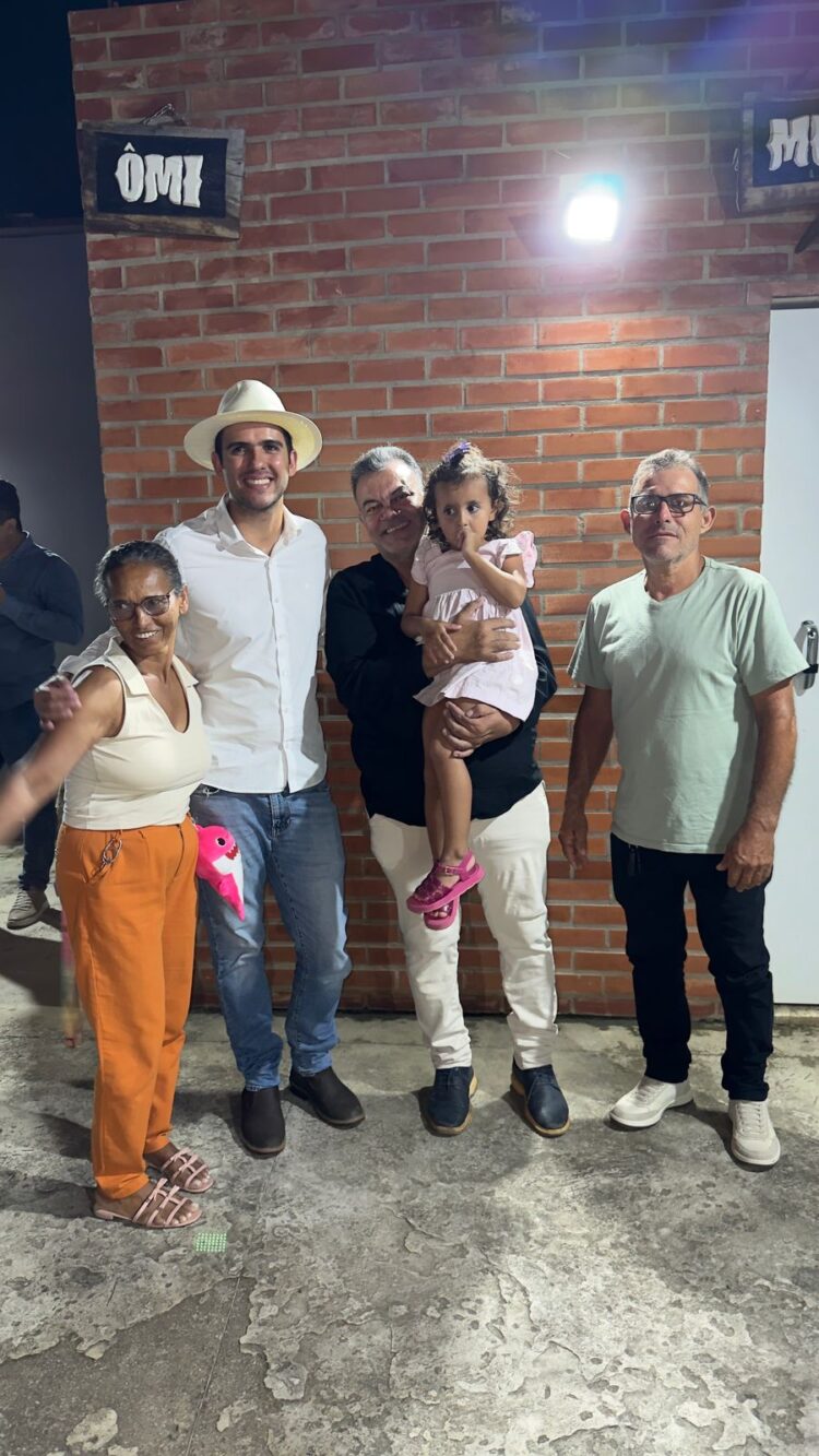 Fé e Gratidão: Marquinhos da Saúde Celebra Milagre com Culto de Ações de Graças em São João do Manteninha