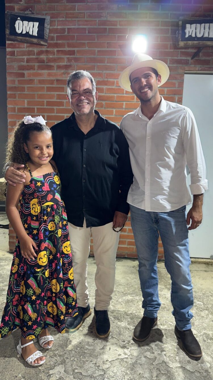 Fé e Gratidão: Marquinhos da Saúde Celebra Milagre com Culto de Ações de Graças em São João do Manteninha