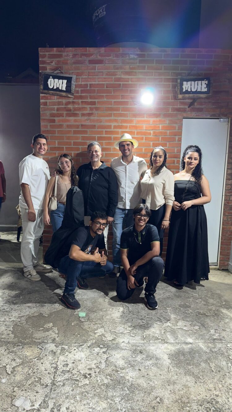 Fé e Gratidão: Marquinhos da Saúde Celebra Milagre com Culto de Ações de Graças em São João do Manteninha