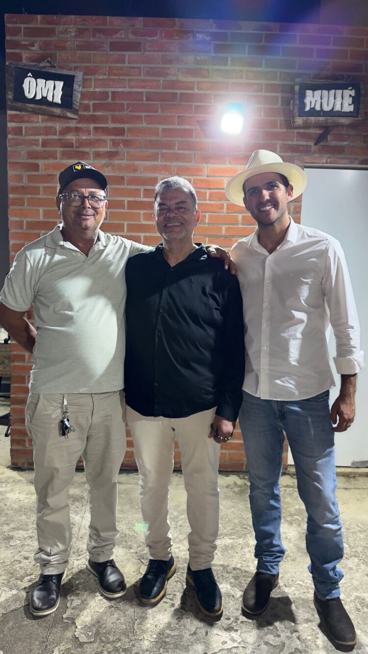 Fé e Gratidão: Marquinhos da Saúde Celebra Milagre com Culto de Ações de Graças em São João do Manteninha