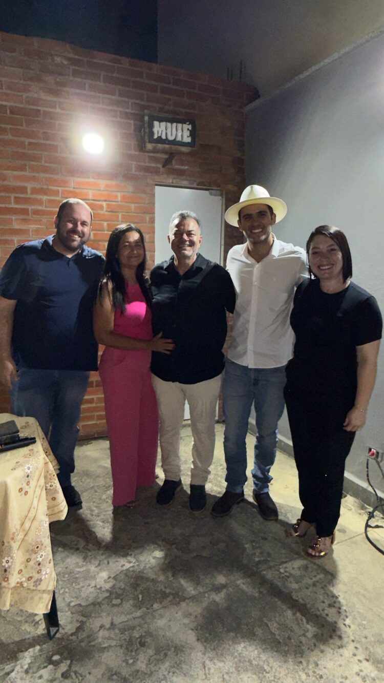 Fé e Gratidão: Marquinhos da Saúde Celebra Milagre com Culto de Ações de Graças em São João do Manteninha