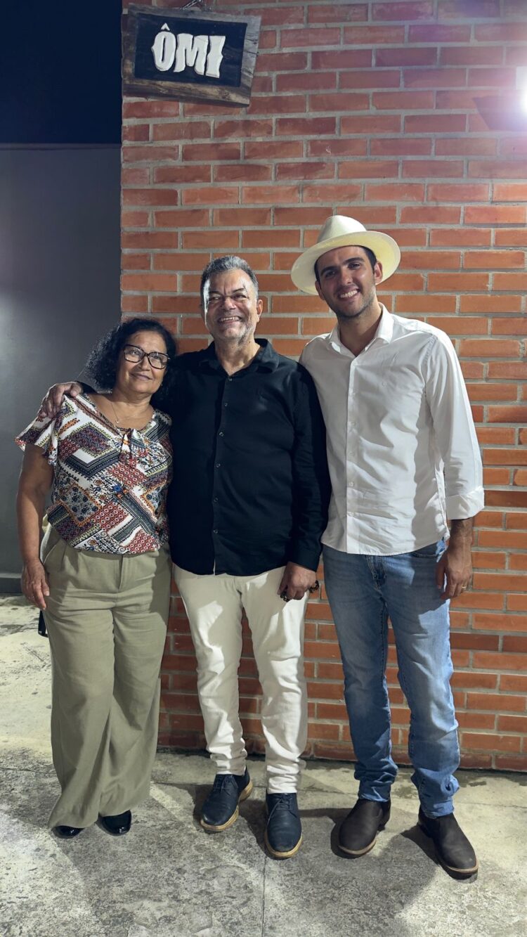 Fé e Gratidão: Marquinhos da Saúde Celebra Milagre com Culto de Ações de Graças em São João do Manteninha