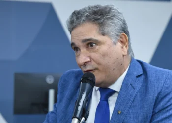 “Podem tirar o meu mandato, mas não minha dignidade”: Coronel Sandro rebate pressão política em Valadares