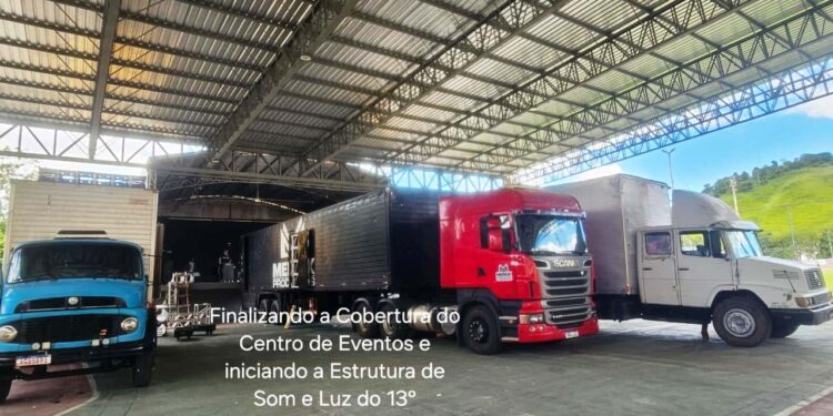 “ESTRUTURA NOVA  PARA UMA FESTA HISTÓRICA: COBERTURA CONCLUÍDA , SOM  E LUZ DE ÚLTIMA GERAÇÃO PREPARAM ITABIRINHA PARA O SHOW DO SÉCULO!”