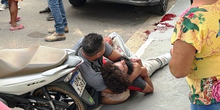 Tentativa de homicídio em Itabirinha: Homem é preso em flagrante após esfaquear vítima em via pública
