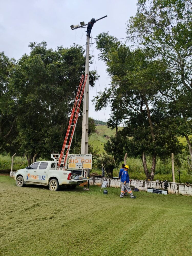 Compromisso com o Esporte: Prefeito Gentil entrega nova iluminação de LED no Estádio de Limeira