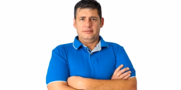 Prefeito de Guanhães usou drones e servidores públicos para perseguir ex-mulher, diz MP