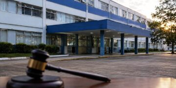 Justiça envia para esfera federal processo sobre gestão de hospitais em Mantena