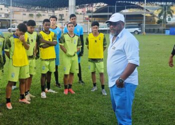 Visita Ilustre: Marcão Conhece a Diretoria do Novo Esporte Clube em Itabirinha
