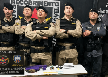 Operação conjunta prende mulher e apreende menor com drogas e munições em Mantena 