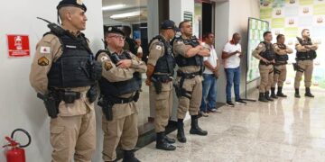 Reunião de mais de 3h na Câmara de Mantena  tem novas denúncias de corrupção na saúde, bate-boca e presença da PM 