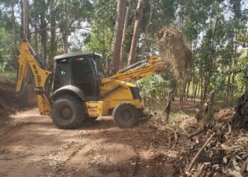 Prefeitura cumpre compromisso e leva patrolamento ao Turvinho de Cima nesta semana, veja as fotos