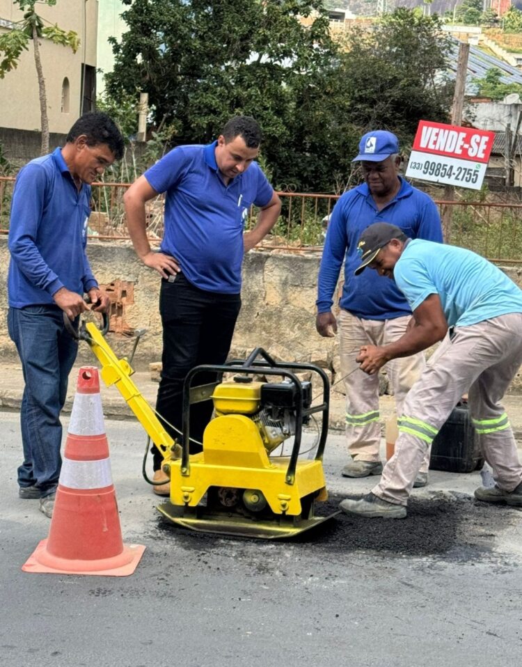 SAAE  inova com fabricação própria de asfalto para recuperação de vias em Mantena 
