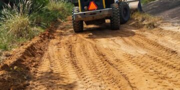 Recuperação da Estrada do Nazário é Marca do Trabalho que Segue como Prioridade na Zona Rural de Mantena