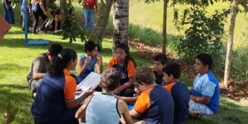 Piquenique Literário: Quando as Histórias Ganham Vida sob a Sombra das Árvores