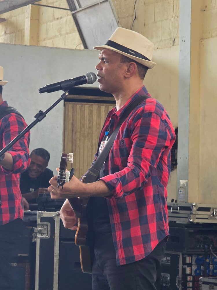 Coração em Festa: Comunidade Paroquial Celebra com Alegria o Encerramento das Festividades de Santo Antônio