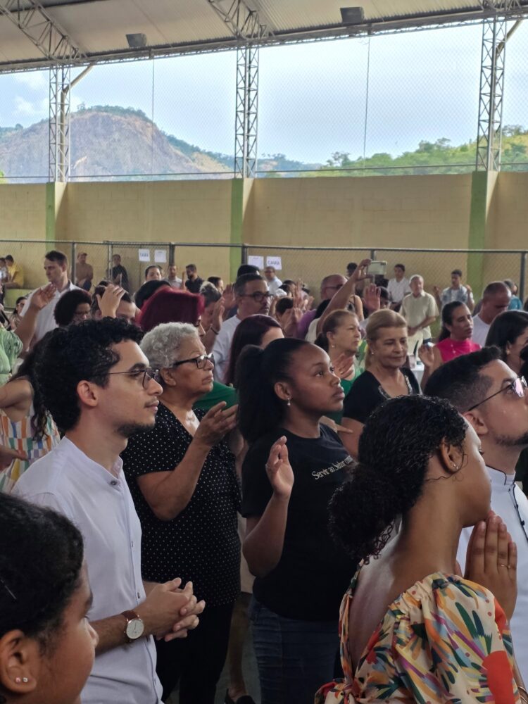 Coração em Festa: Comunidade Paroquial Celebra com Alegria o Encerramento das Festividades de Santo Antônio