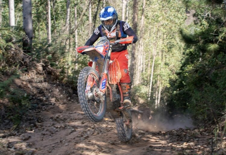 Marcelo Guerra Brilha no Polenta Off Road e Lidera o Campeonato Capixaba de Enduro de Regularidade 2026